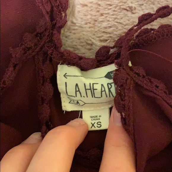 Maroon ruffle tank top - Picture 2 of 3